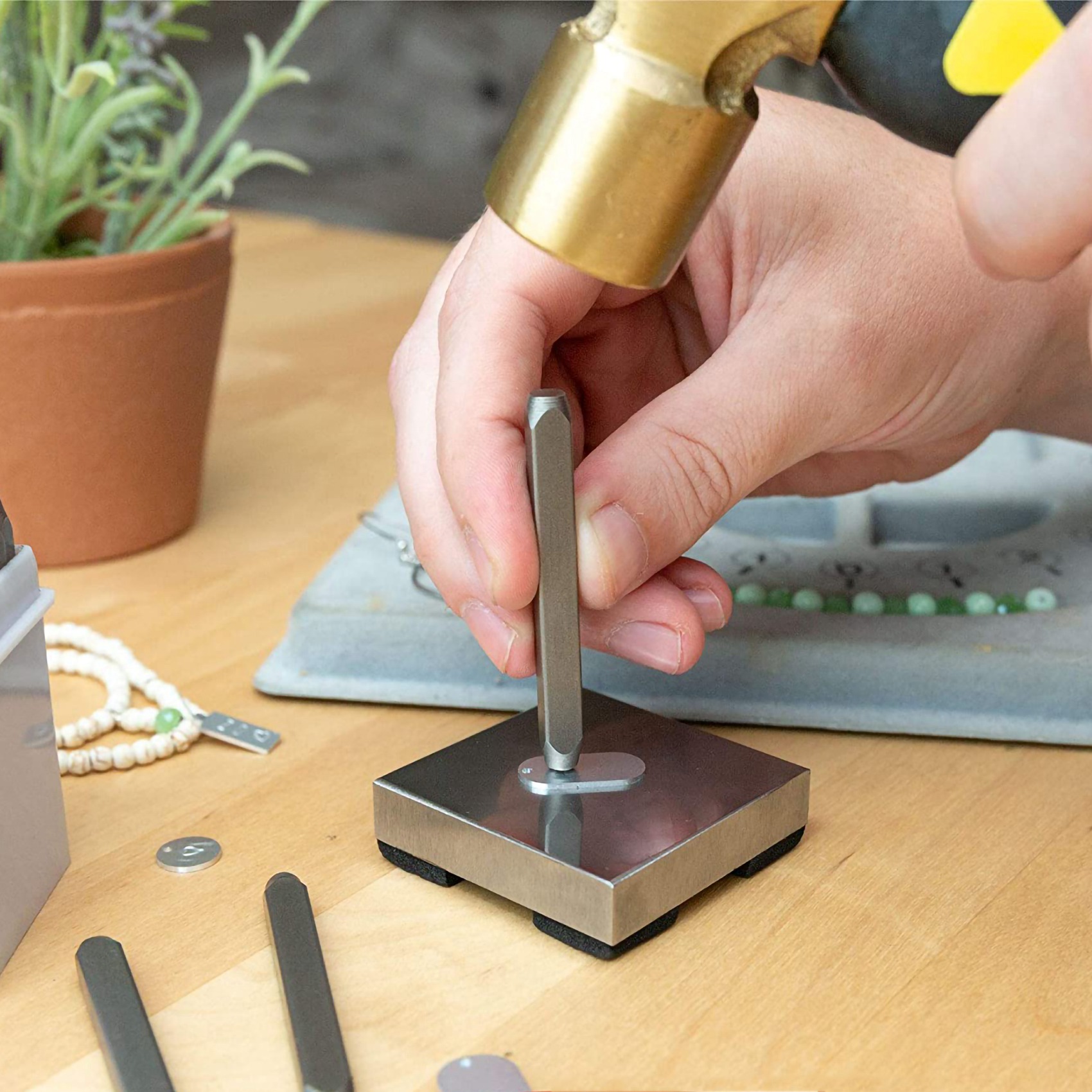 AA26P 1Lb Brass Metal Stamping - Jewelry Making Anvil 评论和价格